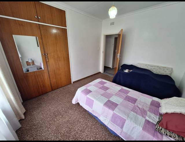 3 BEDROOM HOUSE FOR SALE IN VANDERBIJLPARK SE 2